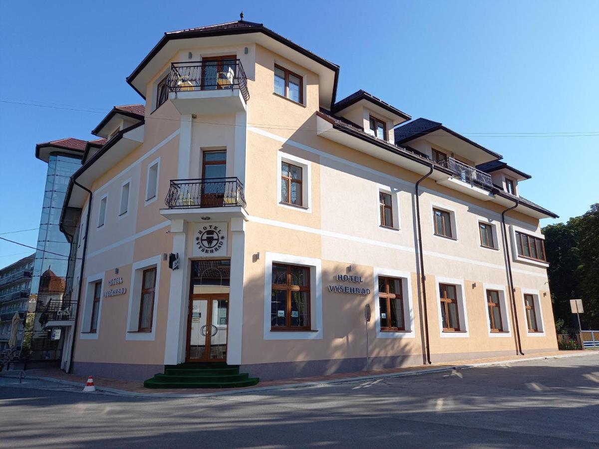 Hotel Vysehrad Turcianske Teplice Exterior photo